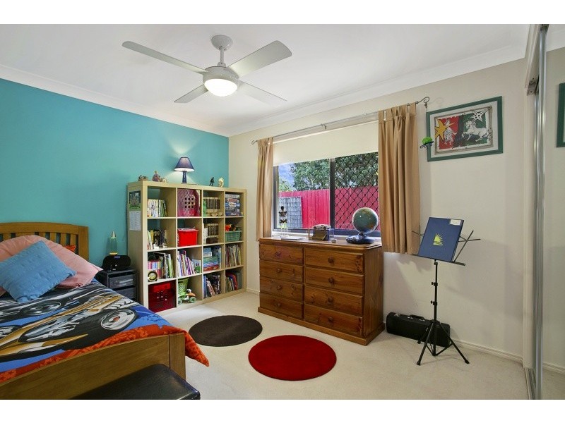 52 Brookeside Crescent, Seventeen Mile Rocks QLD 4073