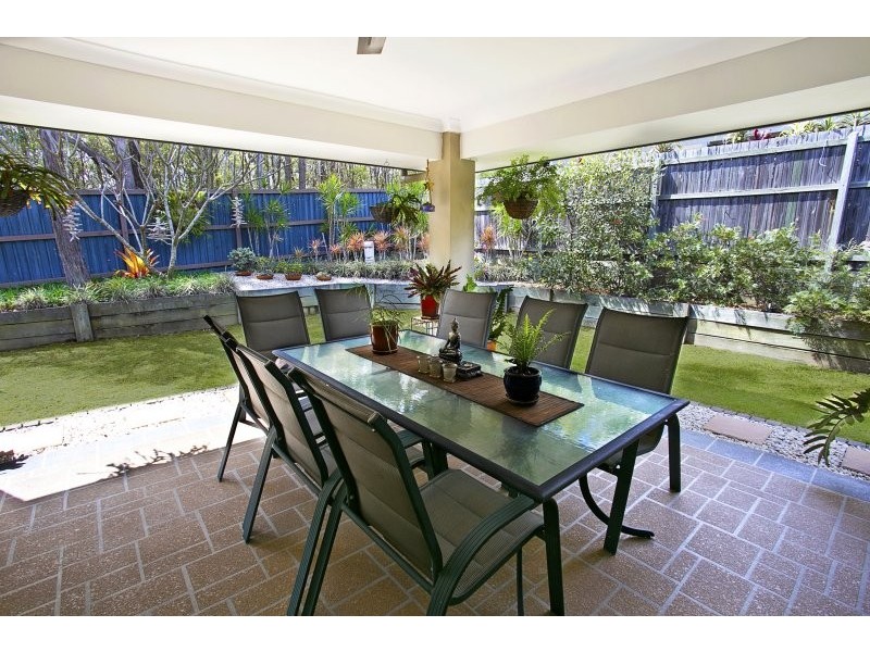52 Brookeside Crescent, Seventeen Mile Rocks QLD 4073