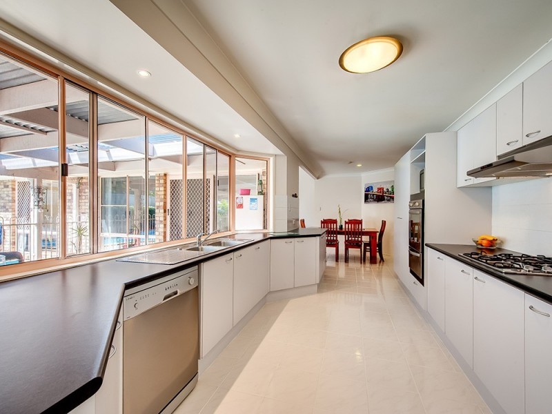 17 Atherton Circuit, Forest Lake QLD 4078