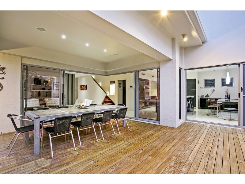 63 Sinnamon Road, Sinnamon Park QLD 4073