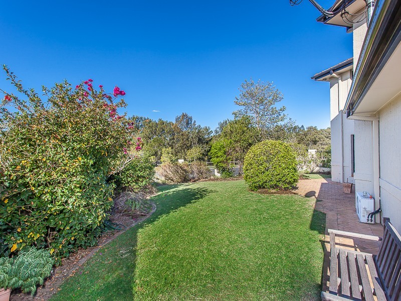 3 Lightwood Place, Sinnamon Park QLD 4073
