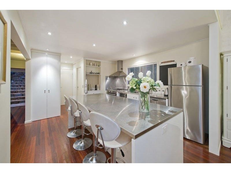 34 Pentlay Street, Kenmore QLD 4069