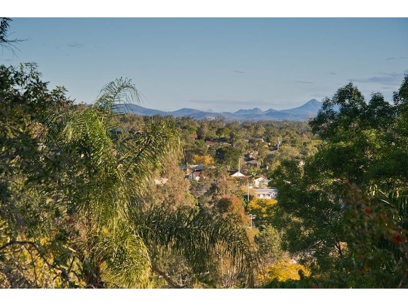 34 Pentlay Street, Kenmore QLD 4069