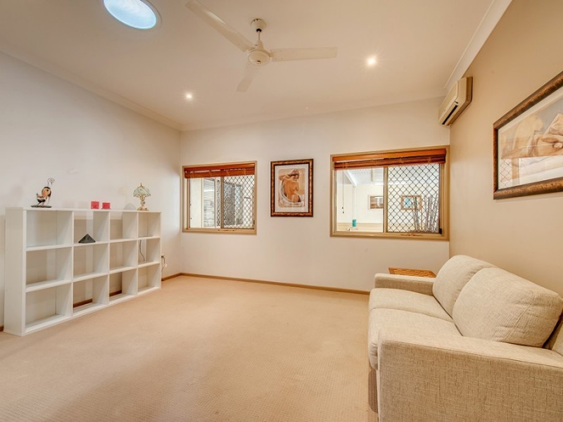 7 Boudin Place, Forest Lake QLD 4078