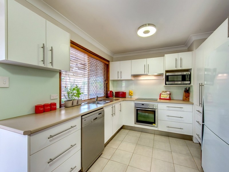 5 Pinaster Street, Forest Lake QLD 4078