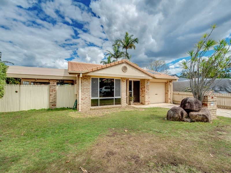 5 Pinaster Street, Forest Lake QLD 4078