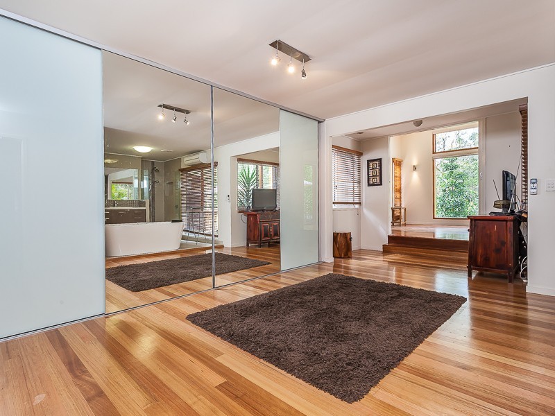 11 Wexford Street, Kenmore Hills QLD 4069