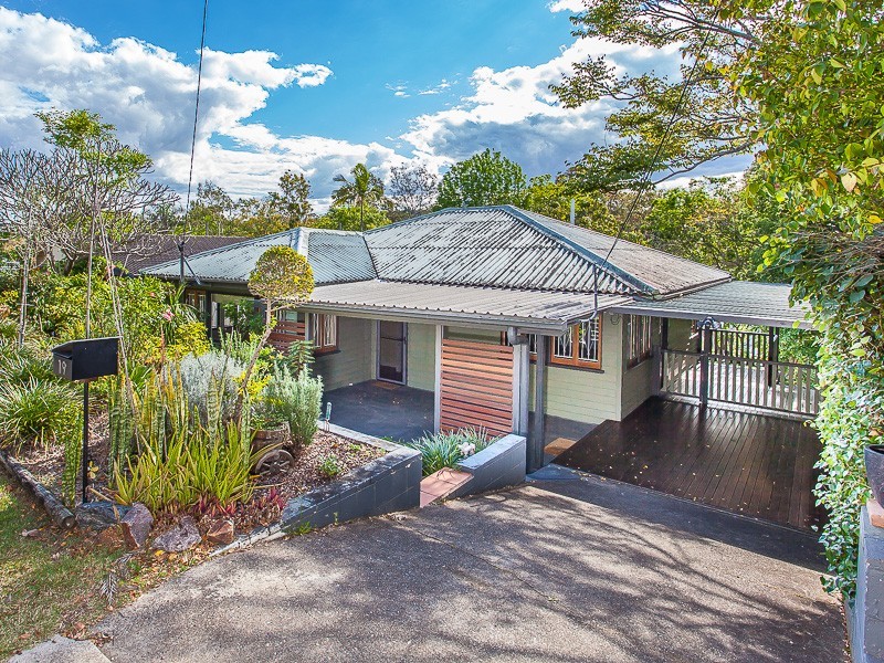 19 Newcomen Street, Indooroopilly QLD 4068