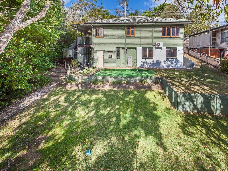 19 Newcomen Street, Indooroopilly QLD 4068