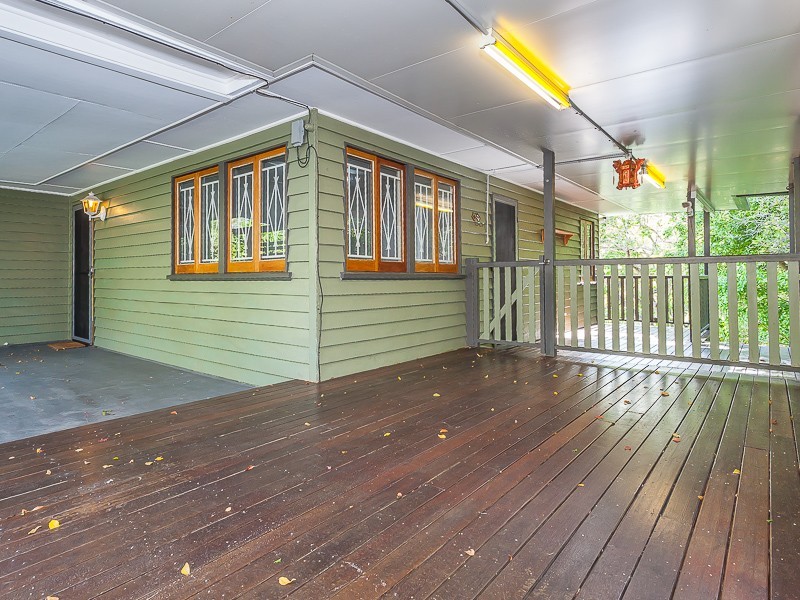 19 Newcomen Street, Indooroopilly QLD 4068