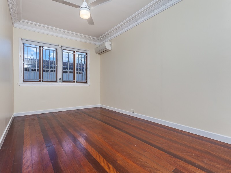 19 Newcomen Street, Indooroopilly QLD 4068