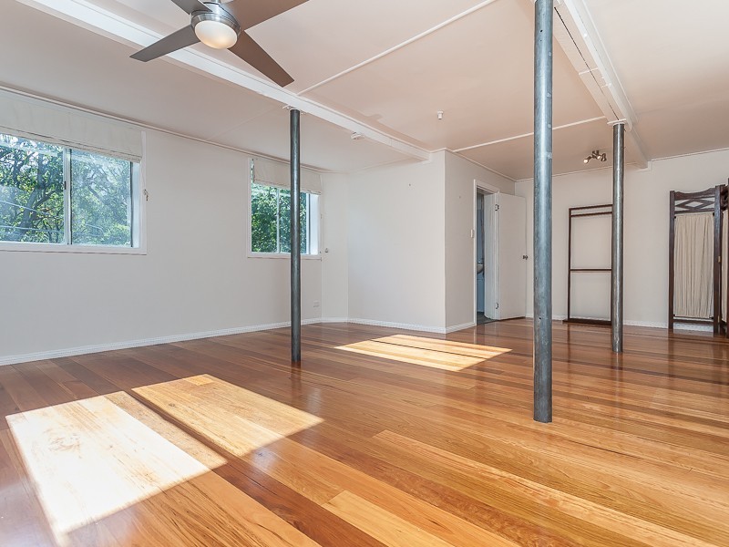 19 Newcomen Street, Indooroopilly QLD 4068