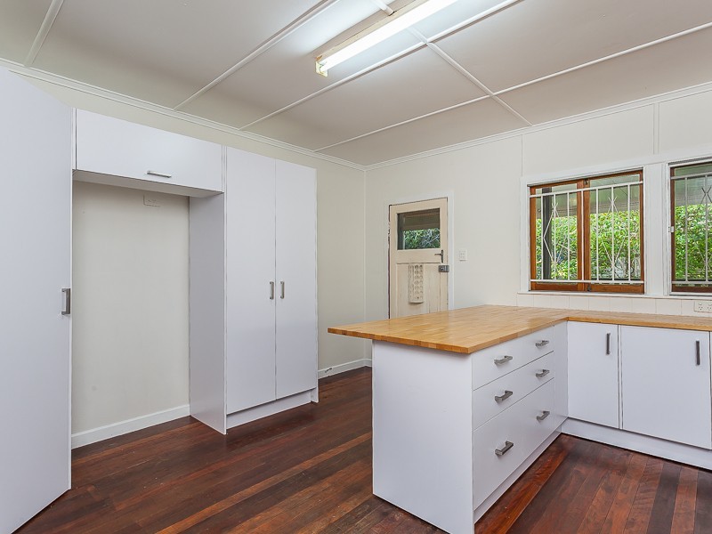 19 Newcomen Street, Indooroopilly QLD 4068