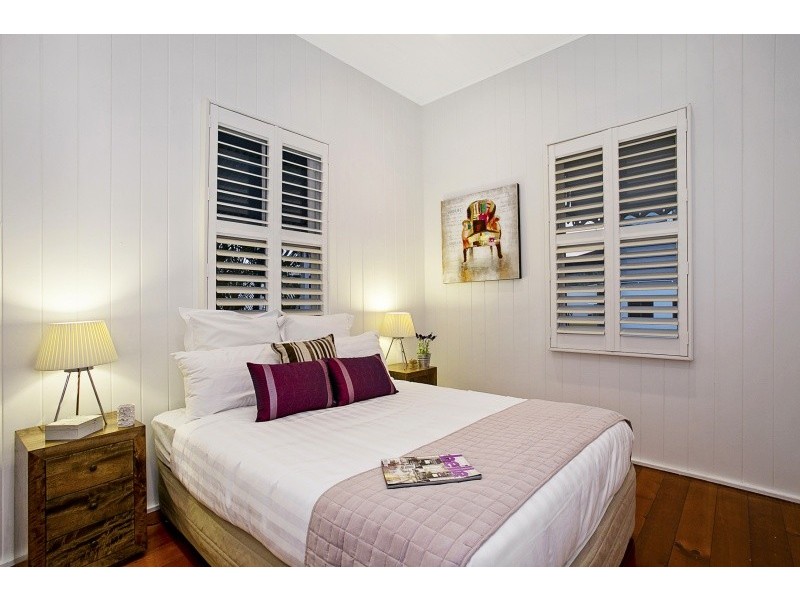 13 Elizabeth Street, Toowong QLD 4066