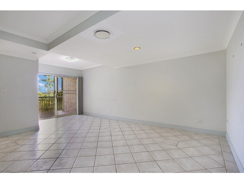 12/27 Swann Road, Taringa QLD 4068