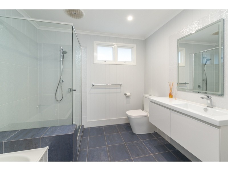 143 Coopers Camp Road, Bardon QLD 4065