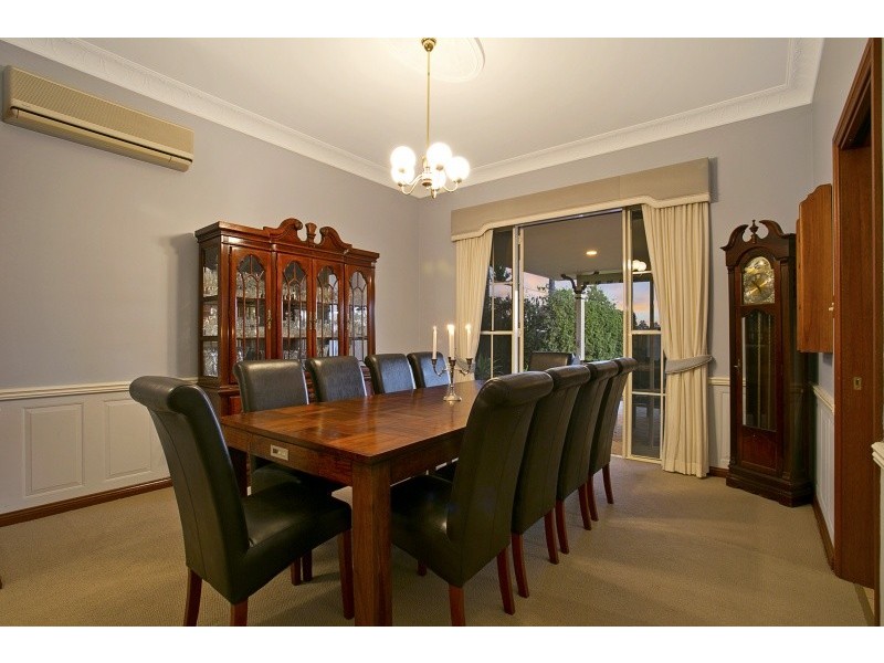 20 Drysdale Street, Mount Ommaney QLD 4074