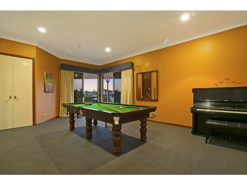 20 Drysdale Street, Mount Ommaney QLD 4074