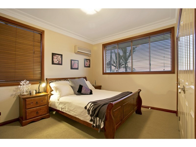 20 Drysdale Street, Mount Ommaney QLD 4074