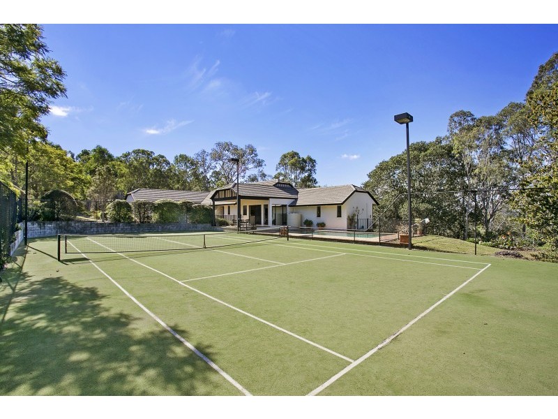 135 Pullenvale Road, Pullenvale QLD 4069