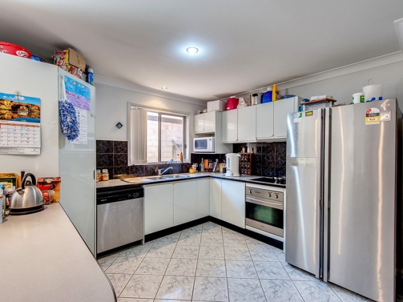 4 Wren Close, Forest Lake QLD 4078