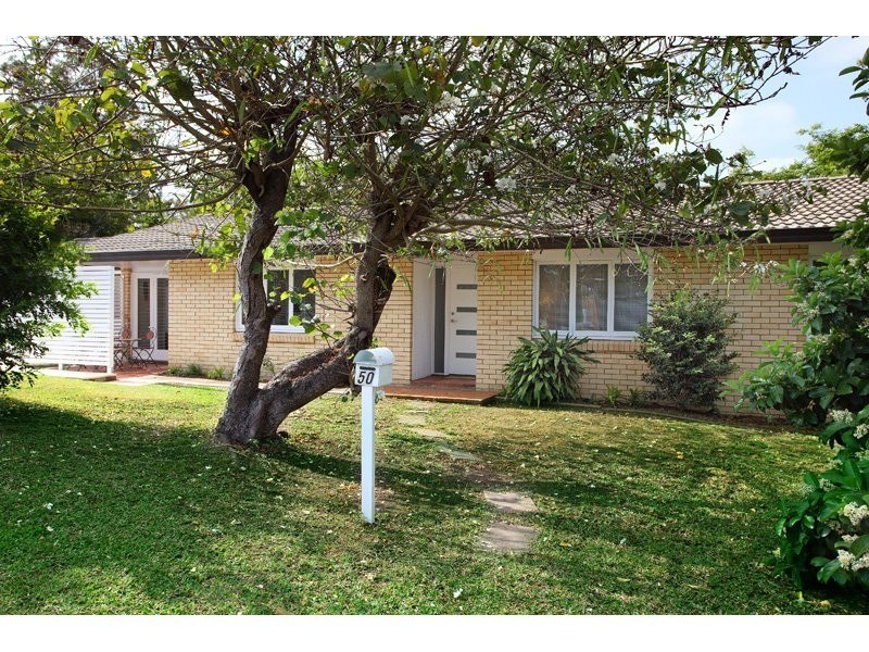 50 Gilruth Road, Kenmore QLD 4069