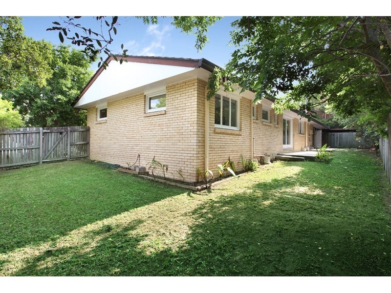 50 Gilruth Road, Kenmore QLD 4069