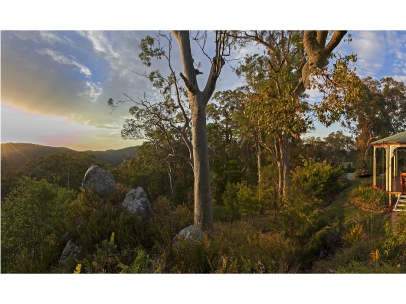878a Upper Brookfield Road, Upper Brookfield QLD 4069