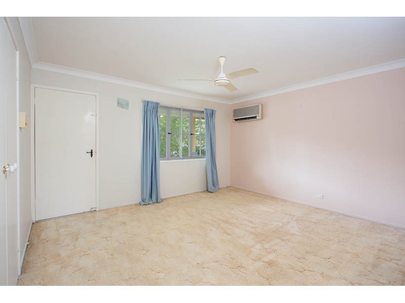 1 Sundown Street, Kenmore QLD 4069