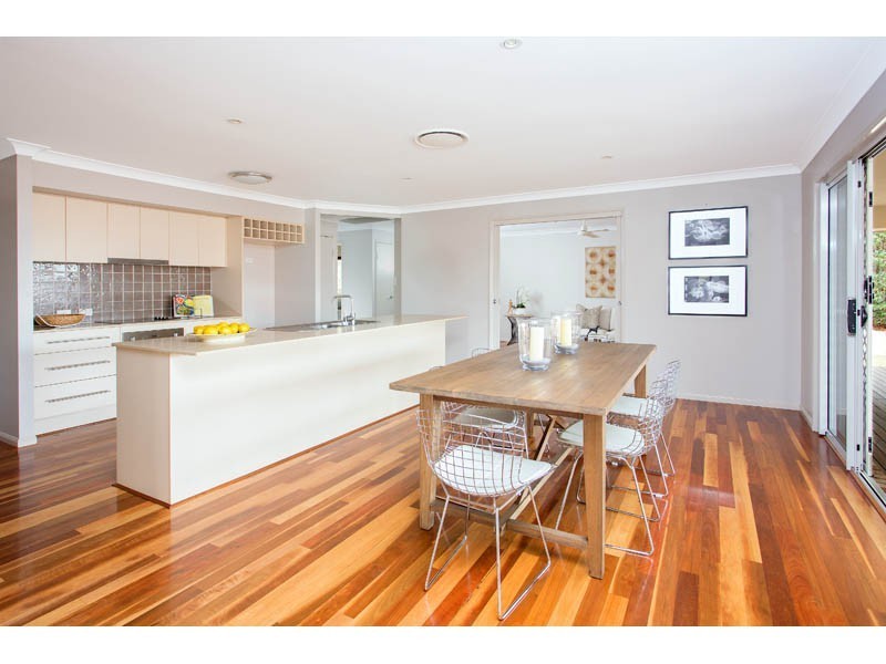 31 Rise Place, Moggill QLD 4070