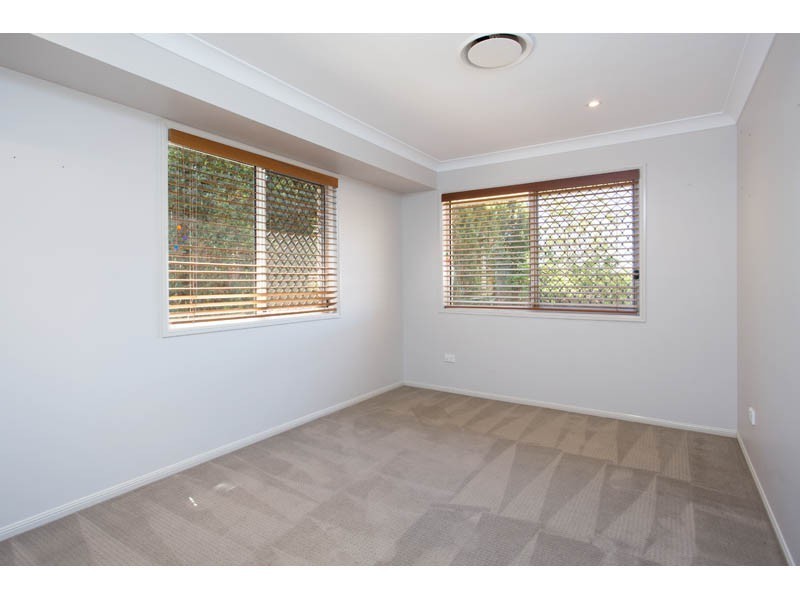 31 Rise Place, Moggill QLD 4070