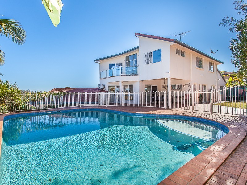 44 Candlebark Crescent, Chapel Hill QLD 4069