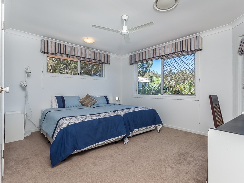 44 Candlebark Crescent, Chapel Hill QLD 4069