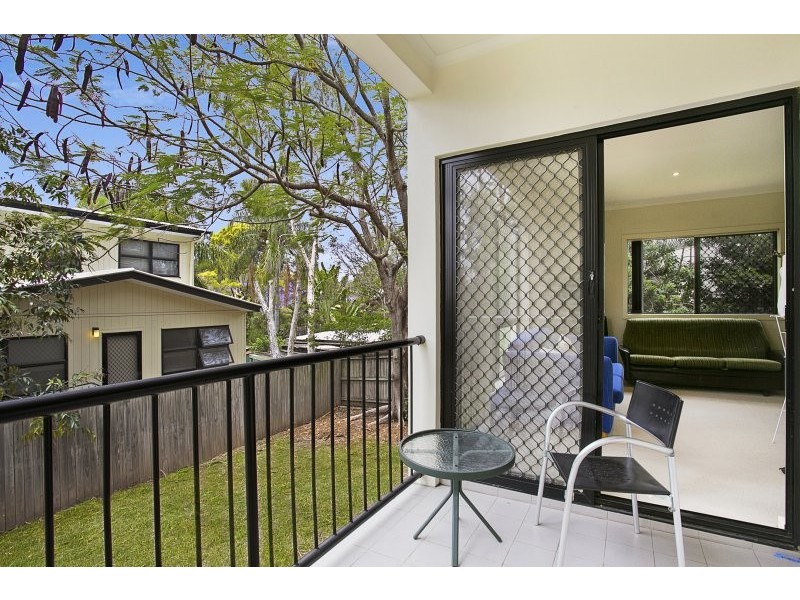 2/36 Warren Street, St Lucia QLD 4067