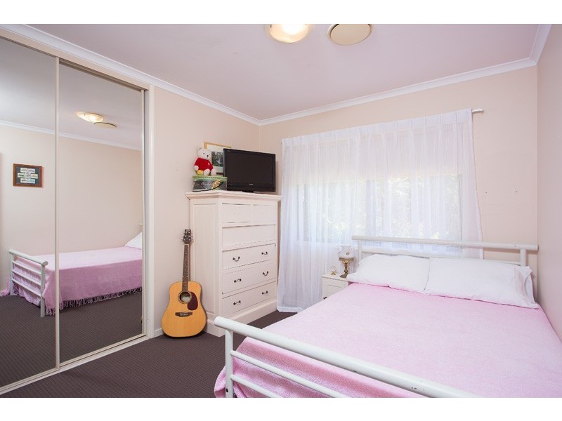 22 Rialanna Street, Kenmore QLD 4069