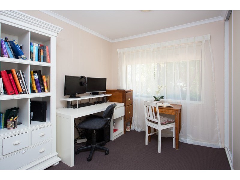 22 Rialanna Street, Kenmore QLD 4069