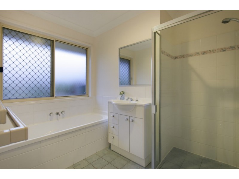 5 Spurs Place, Sumner QLD 4074