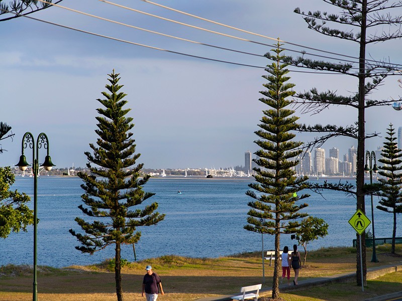 544 Marine Parade, Biggera Waters QLD 4216