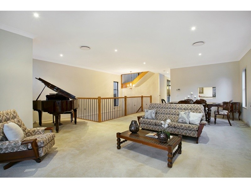 57 Hillside Terrace, St Lucia QLD 4067