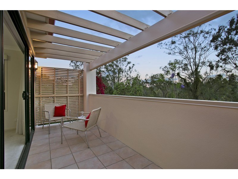 57 Hillside Terrace, St Lucia QLD 4067