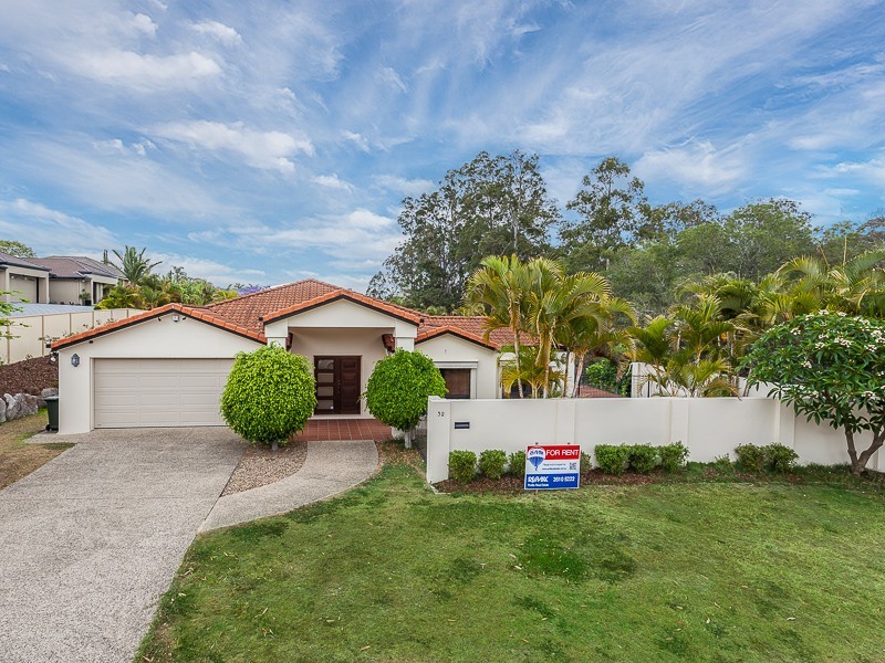 32 Greenford Street, Chapel Hill QLD 4069