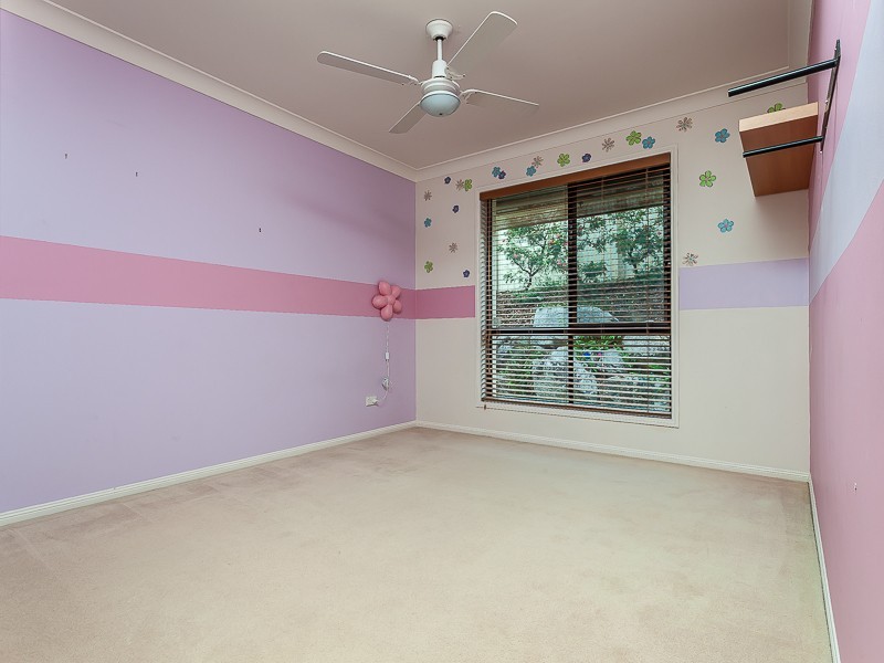 32 Greenford Street, Chapel Hill QLD 4069