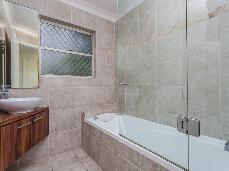 14/82 Russell Terrace, Indooroopilly QLD 4068