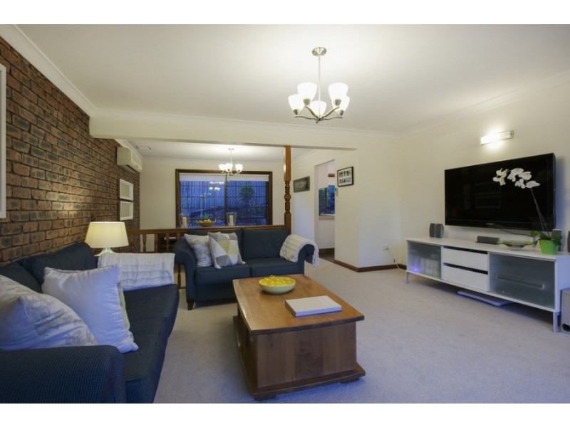 2 Brindabella Street, Chapel Hill QLD 4069