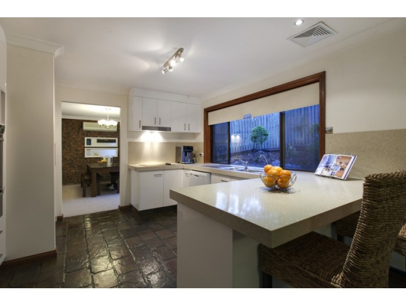 2 Brindabella Street, Chapel Hill QLD 4069