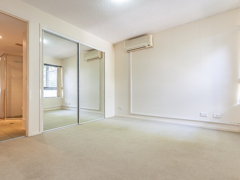 65/7 Landsborough Terrace, Toowong QLD 4066