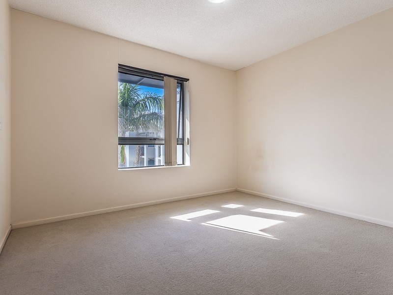 65/7 Landsborough Terrace, Toowong QLD 4066