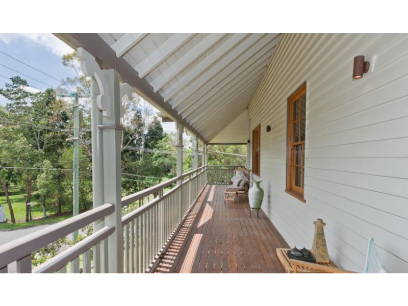 19 Raleigh Parade, Ashgrove QLD 4060