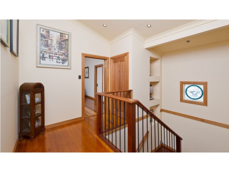 19 Raleigh Parade, Ashgrove QLD 4060