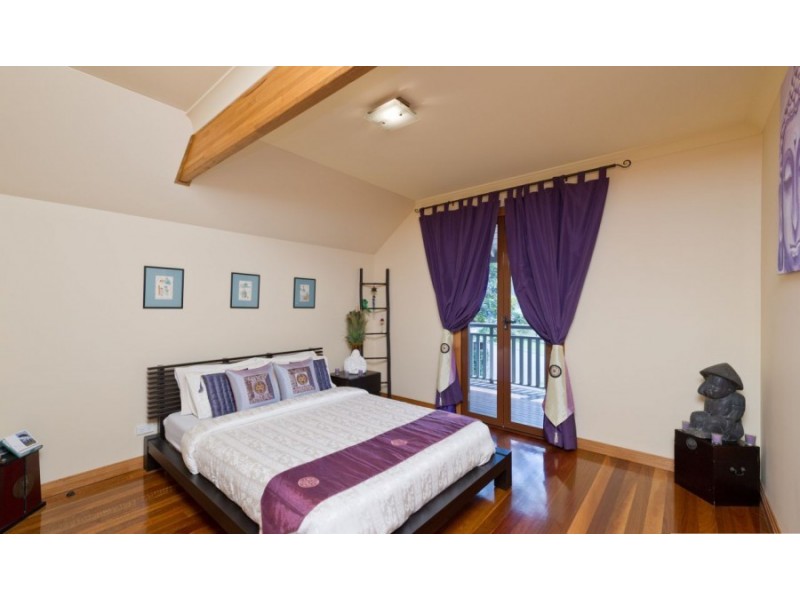 19 Raleigh Parade, Ashgrove QLD 4060